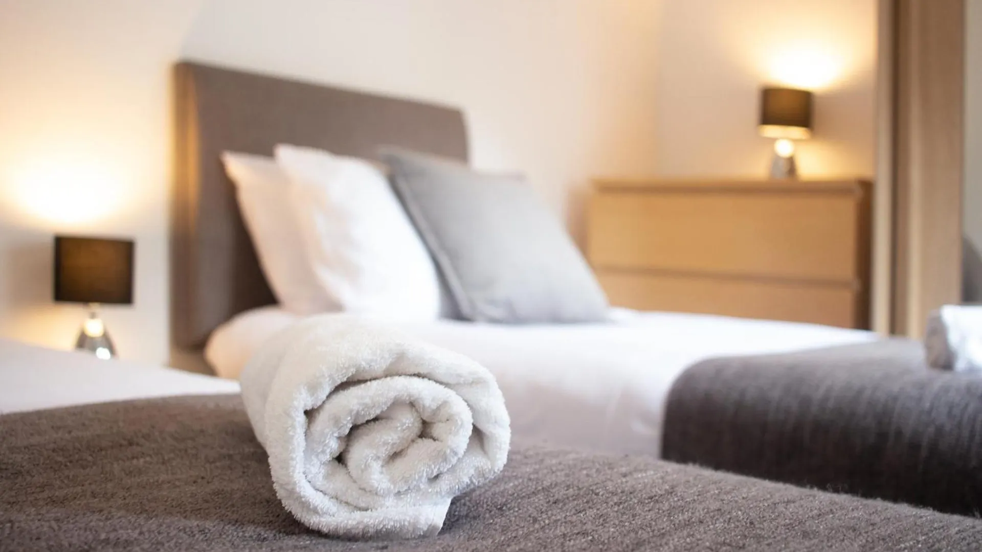 Heraldry - Superb 2 Bed Coach House With Free Parking And Wifi Exeter
