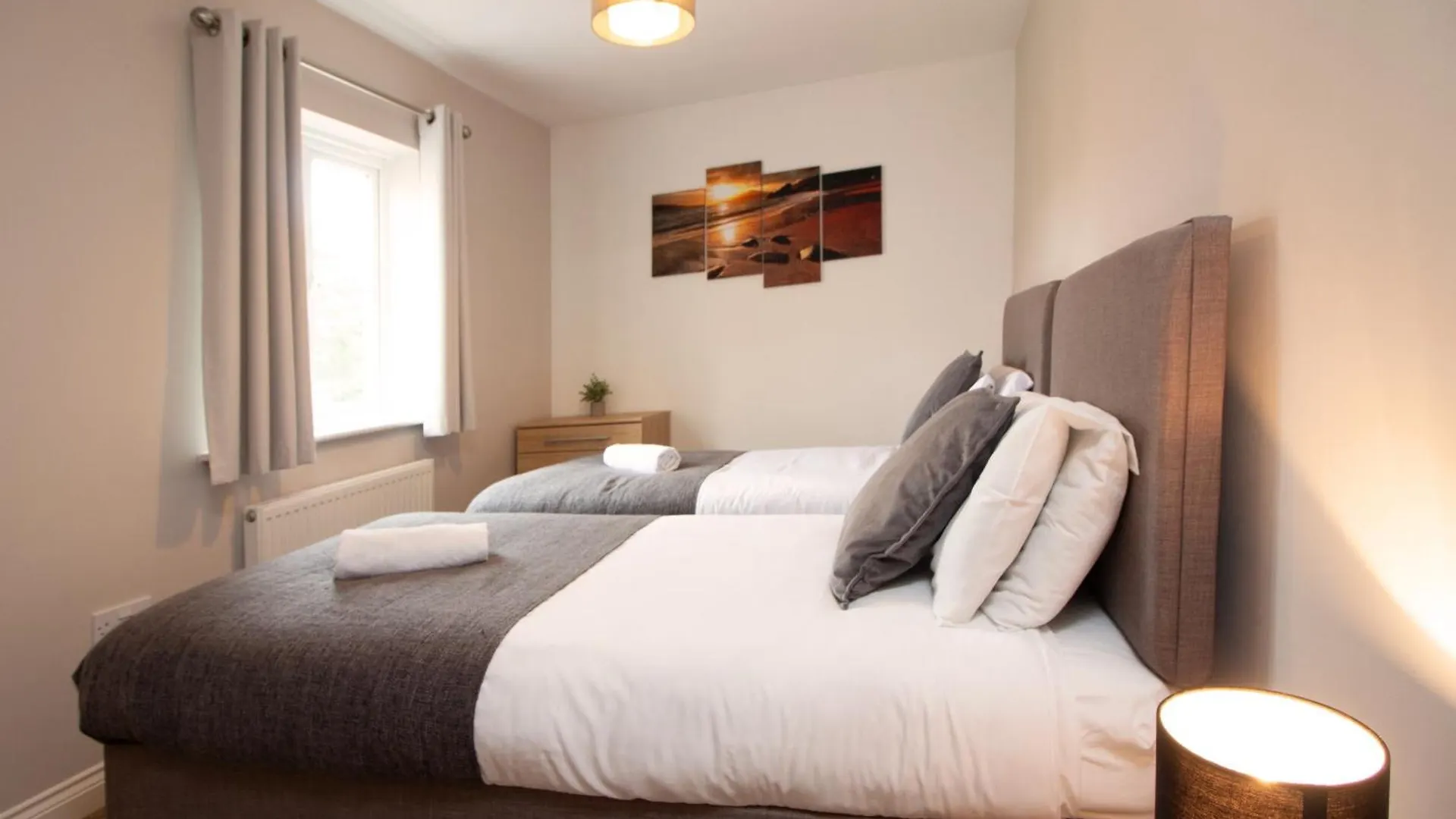 Daire Heraldry - Superb 2 Bed Coach House With Free Parking And Wifi Exeter